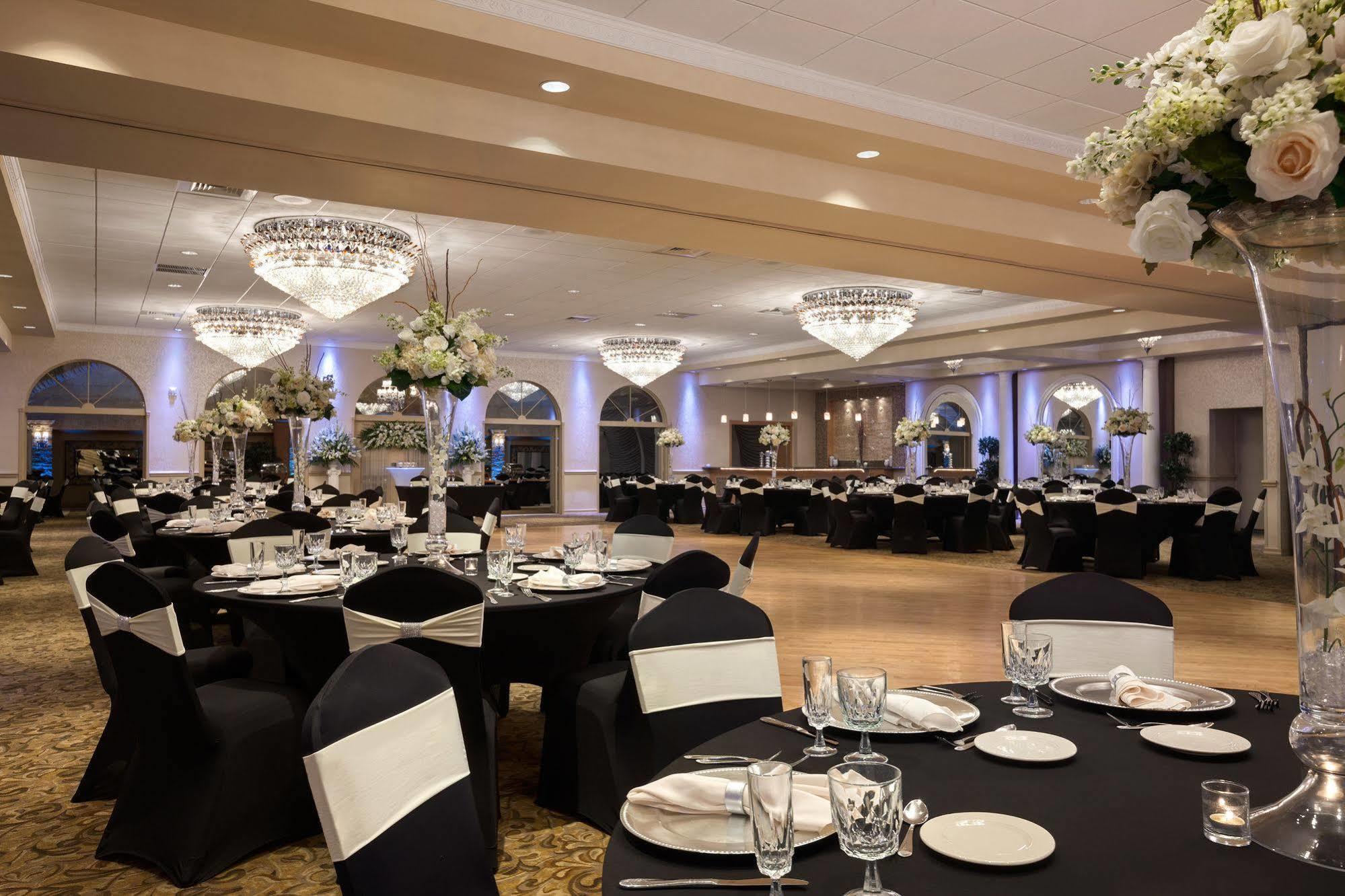 Ramada By Wyndham Toms River Extérieur photo