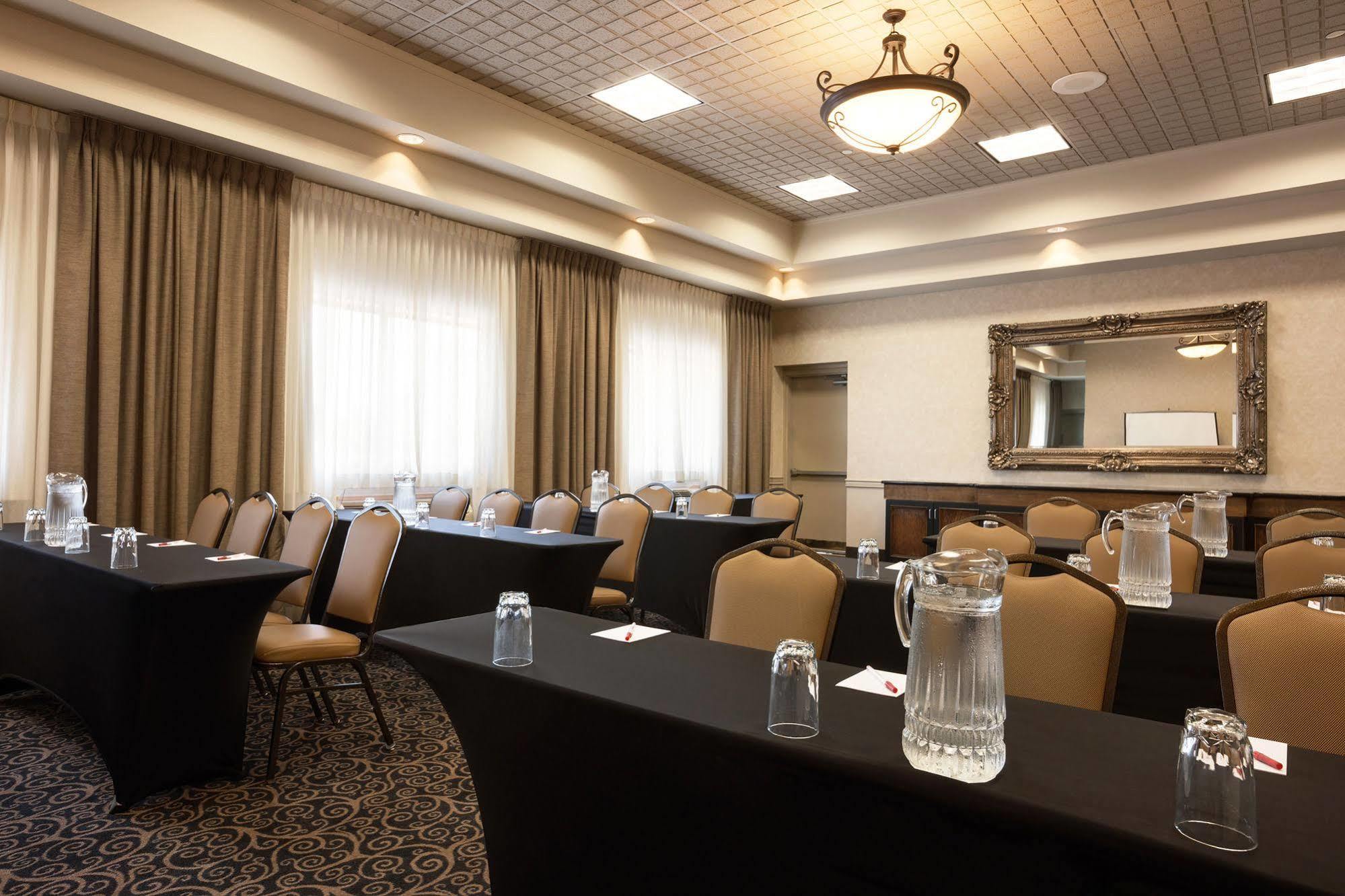 Ramada By Wyndham Toms River Extérieur photo